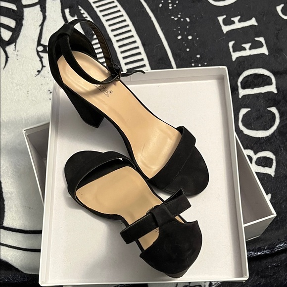 Shoe Dazzle Black Ankle Strap Heels - Picture 4 of 11